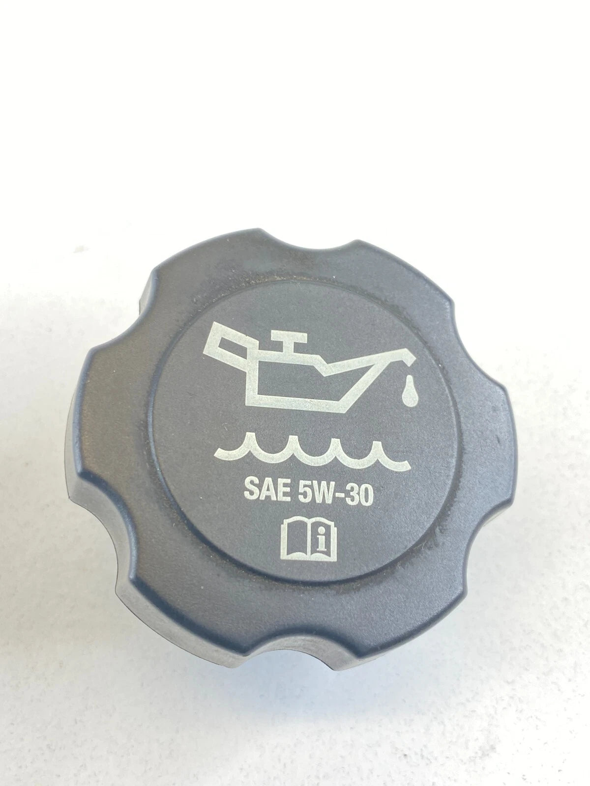 1994-2005 PONTIAC GRAND AM SEDAN ENGINE OIL FLUID FILLER CAP COVER SAE 5W-30 OEM
