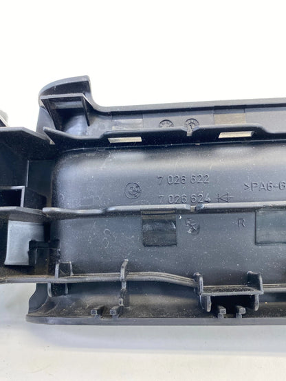 2003-2005 RANGE ROVER REAR RIGHT PASSENGER INTERIOR DOOR HANDLE OEM 7026622