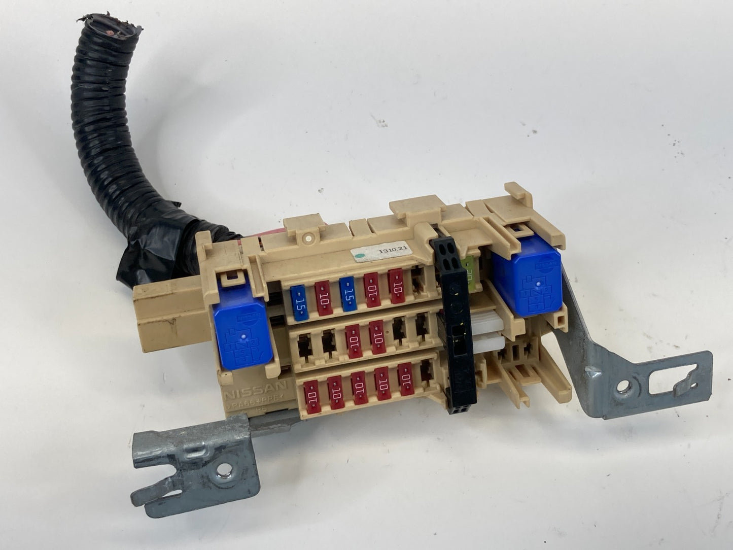 2013-2019 Nissan Sentra 1.8L L4 CVT Interior Under Dash Fuse Junction Relay Box