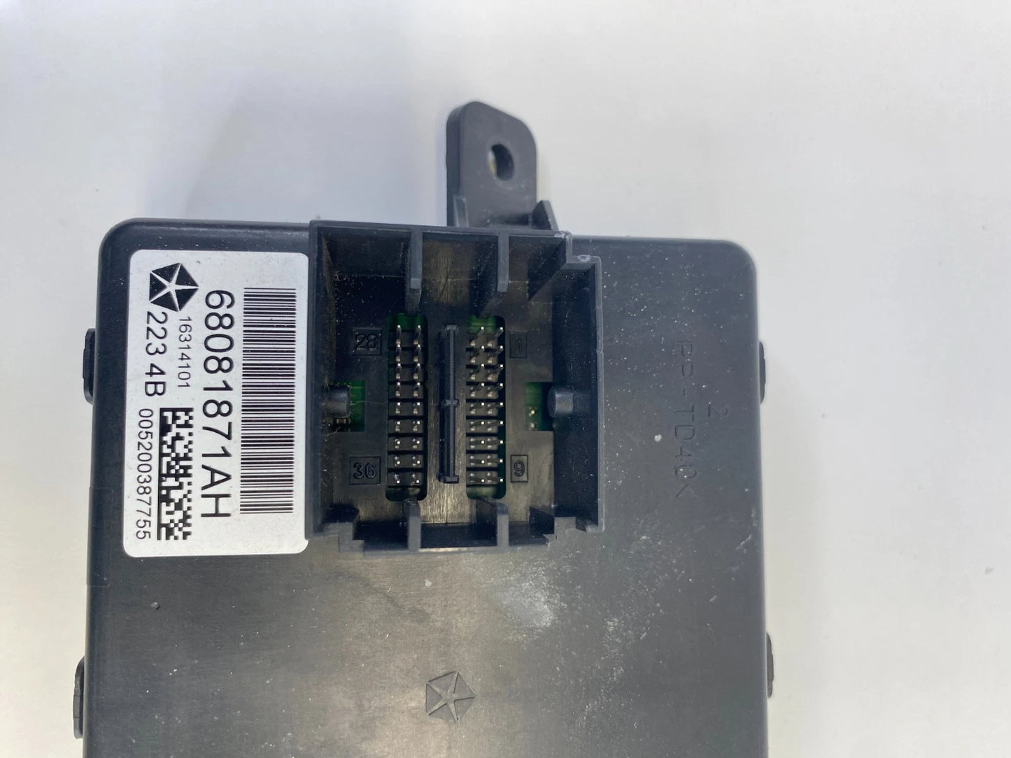 14-16 2014-2016 Dodge Dart Heater A/C Temperature Control Module 68081871AH OEM