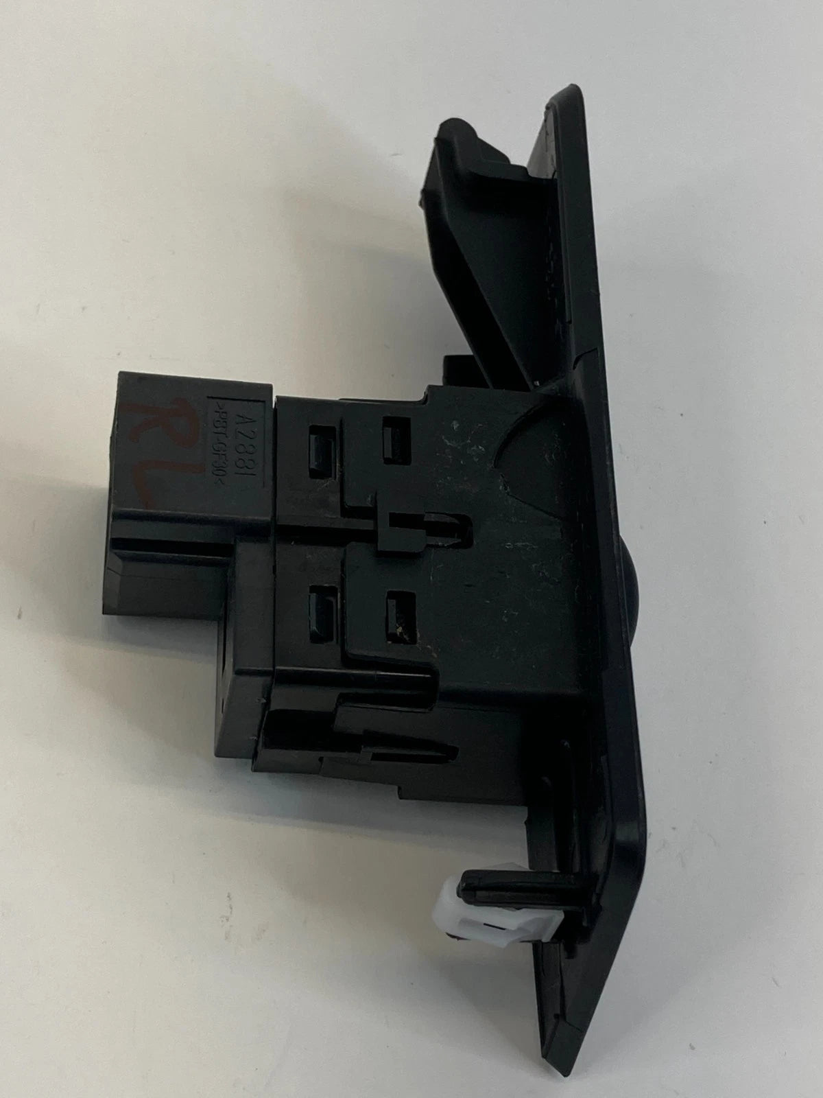 2013-2019 FORD TAURUS POLICE INTERCEPTOR SEDAN REAR LEFT POWER WINDOW SWITCH