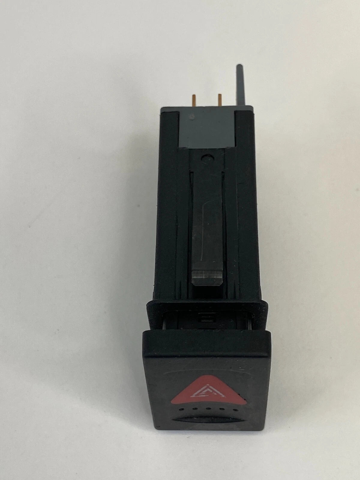 1998-2005 VOLKSWAGEN PASSAT EMERGENCY WARNING HAZARD LIGHT SWITCH 3B0953235D OEM