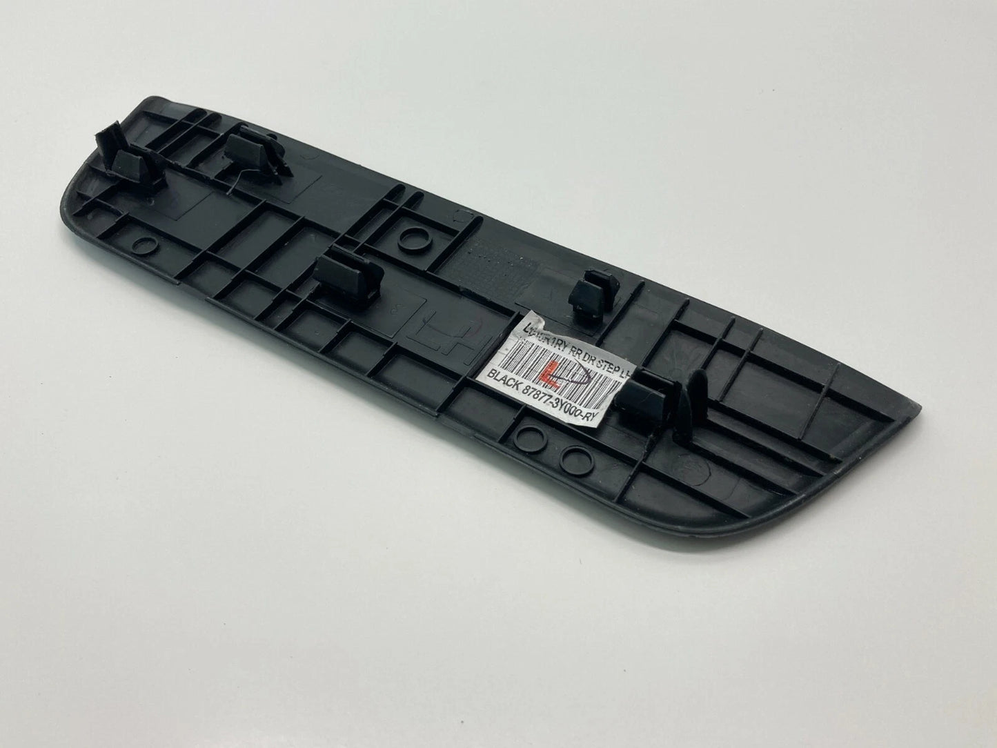 11-15 HYUNDAI ELANTRA REAR LEFT DOOR TRIM STEP SILL SCUFF PLATE 85877-3Y000 US