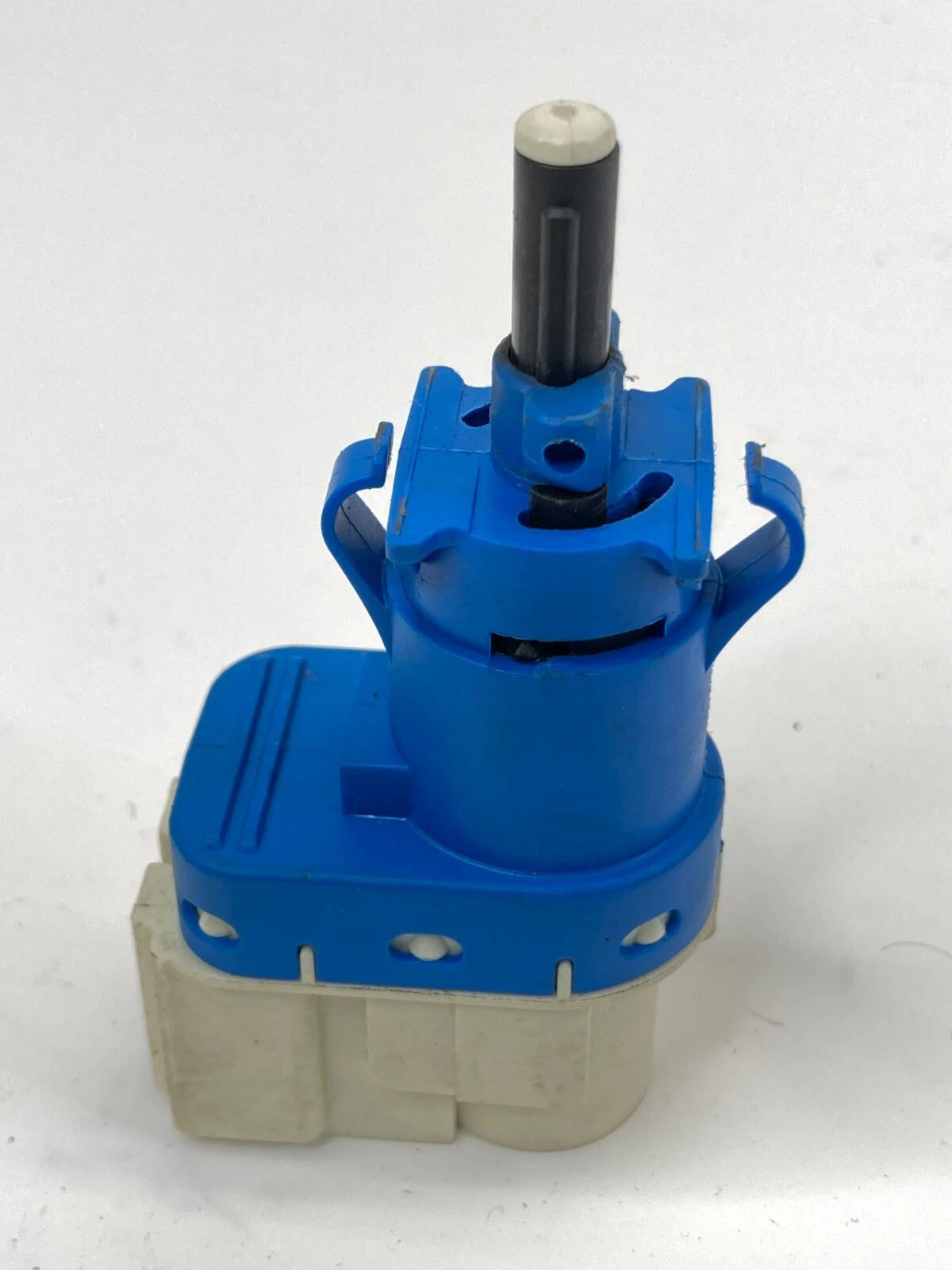 2006-2009 MERCURY MILAN BRAKE PEDAL STOP LIGHT LAMP BUTTON SWITCH 6E5T-9G854-AA