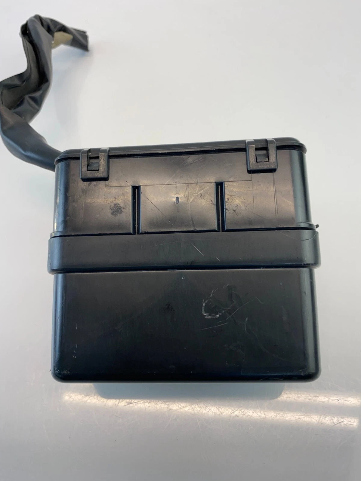 2006 INFINITI G35 3.5L V6 A/T FUSE RELAY BOX PASSIVE ENTRY W/ COVER OEM
