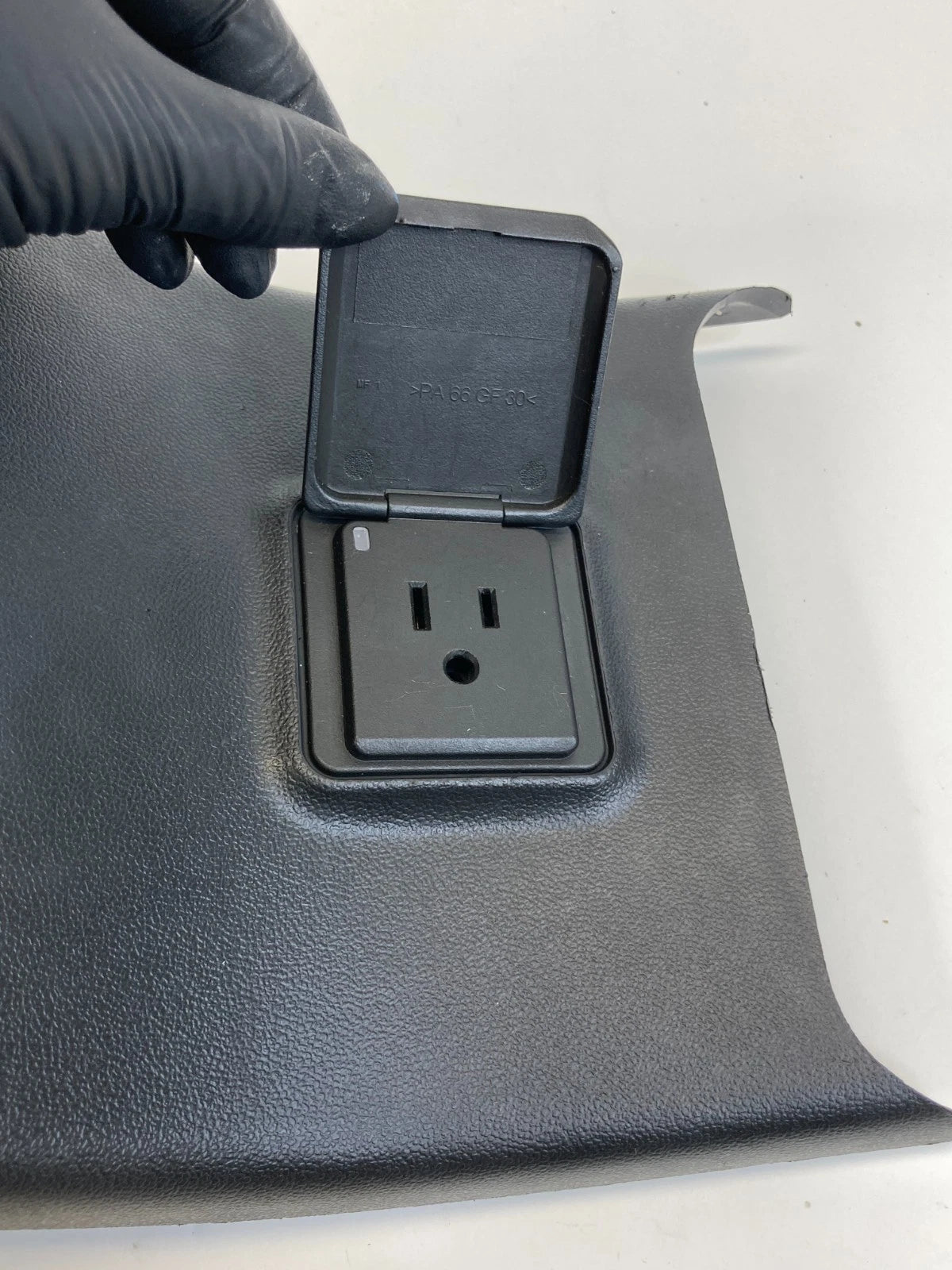 2010-2013 Buick LaCrosse Rear Center Console w/ Air Vent Grille Power Outlet OEM