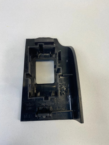 08-11 FORD FOCUS REAR RIGHT SIDE DOOR POWER WINDOW SWITCH BEZEL 8S43-54275A28