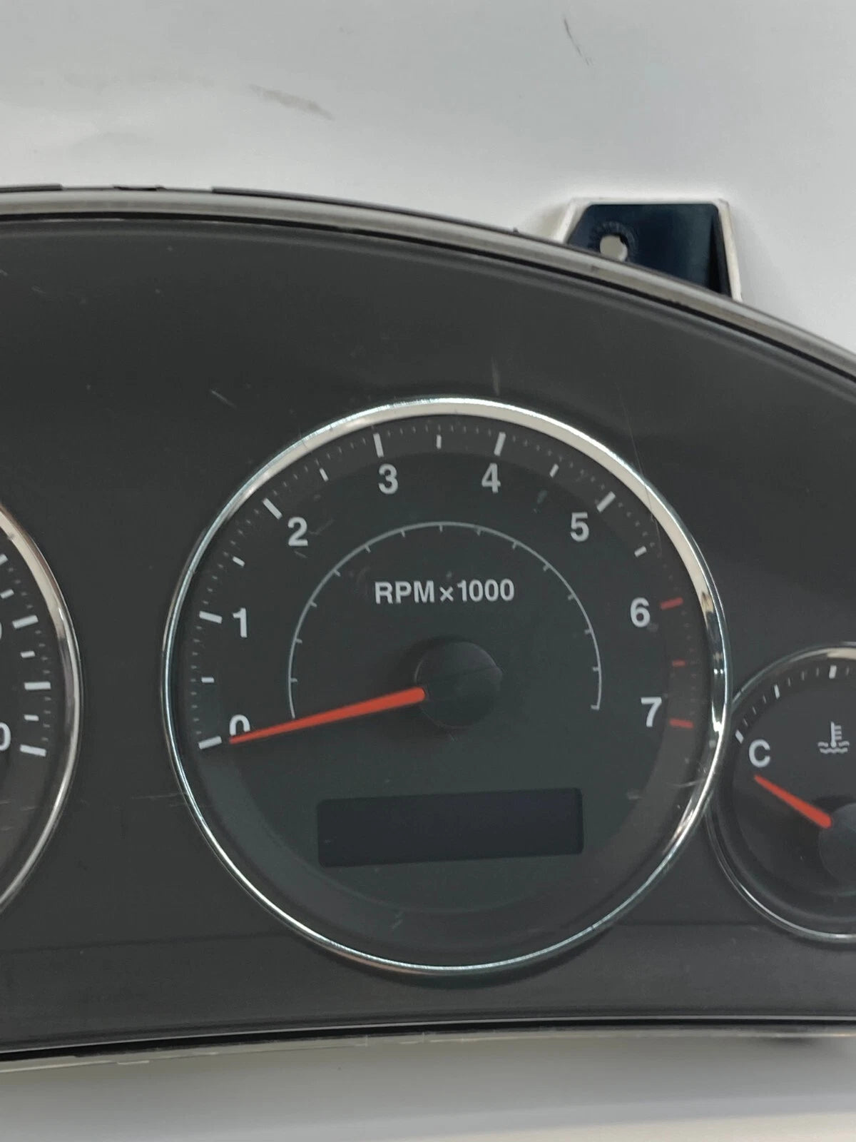 2007 JEEP GRAND CHEROKEE COMMANDER SPEEDOMETER CLUSTER GAUGES 05172317AC OEM