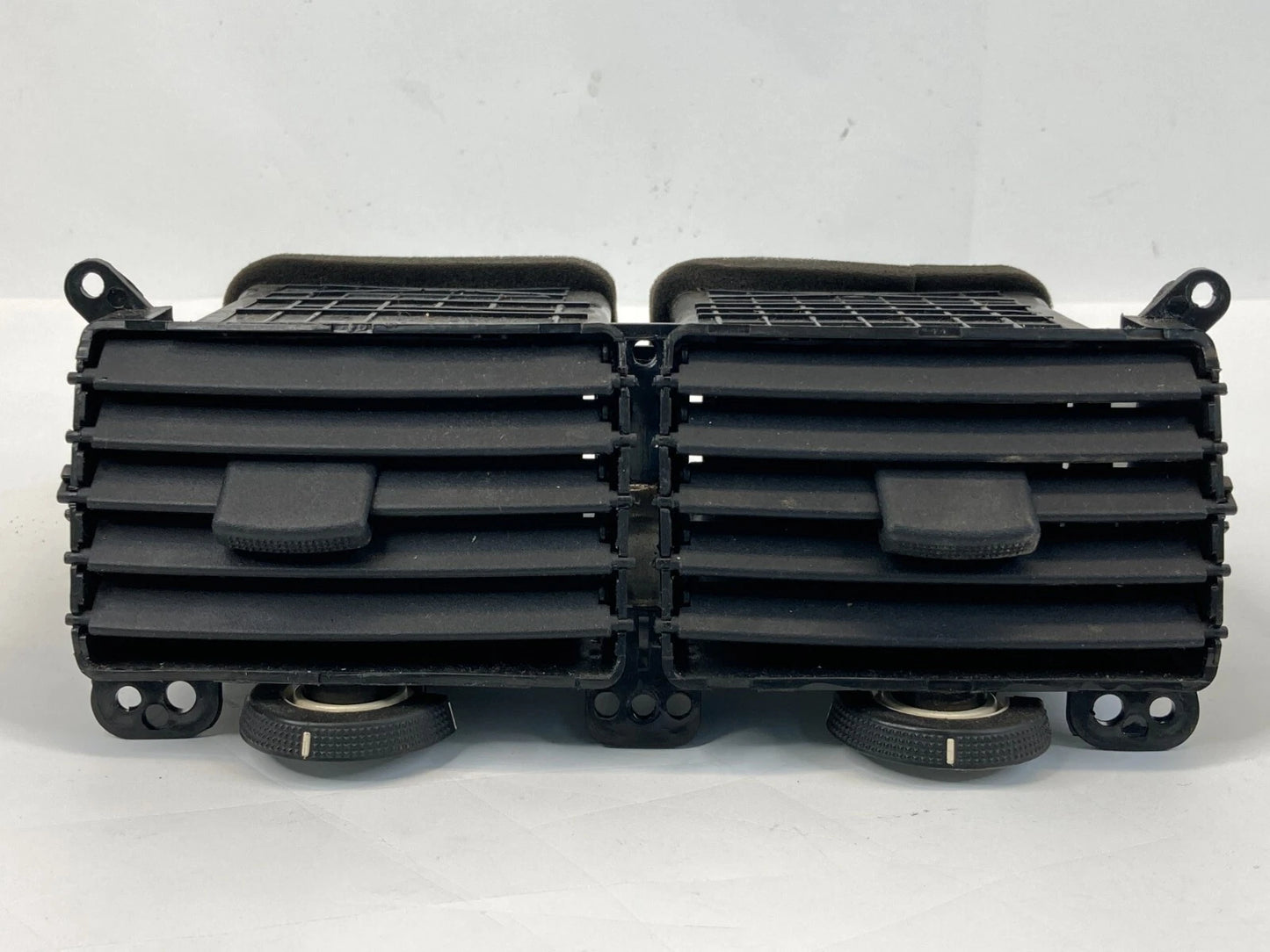 05-10 KIA SPORTAGE CENTER DASH A/C AIR VENT HEATER OUTLET DUCT GRILL 80337648