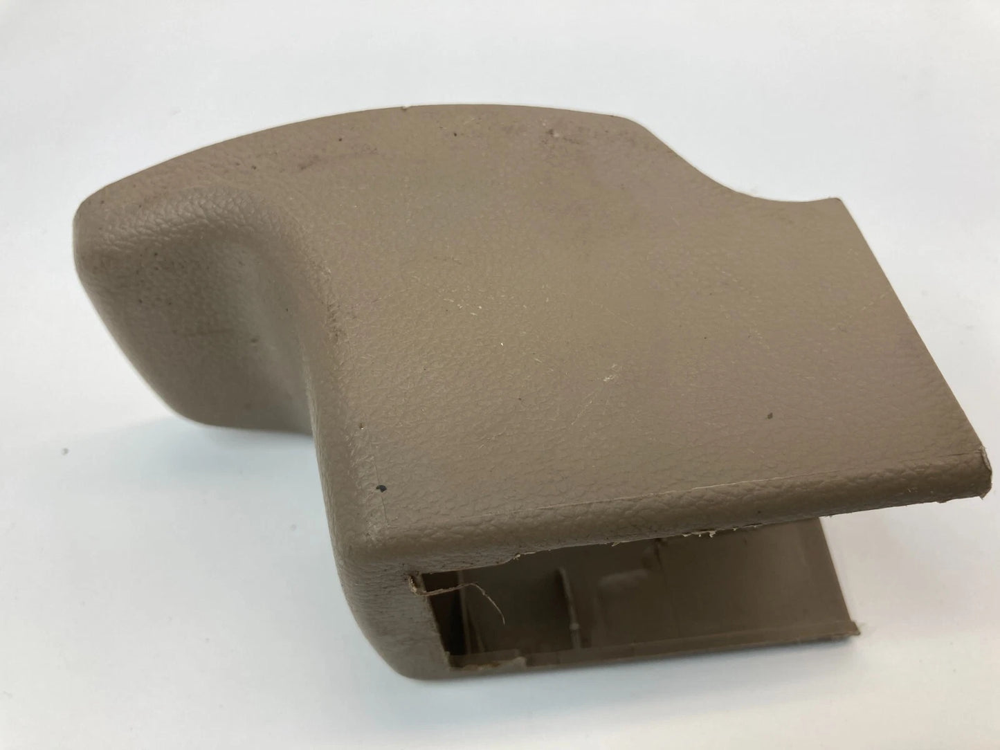 2008-2010 SATURN VUE 4-DR FRONT LEFT SEAT TRACK END COVER TRIM CAP 9663-1140 OEM