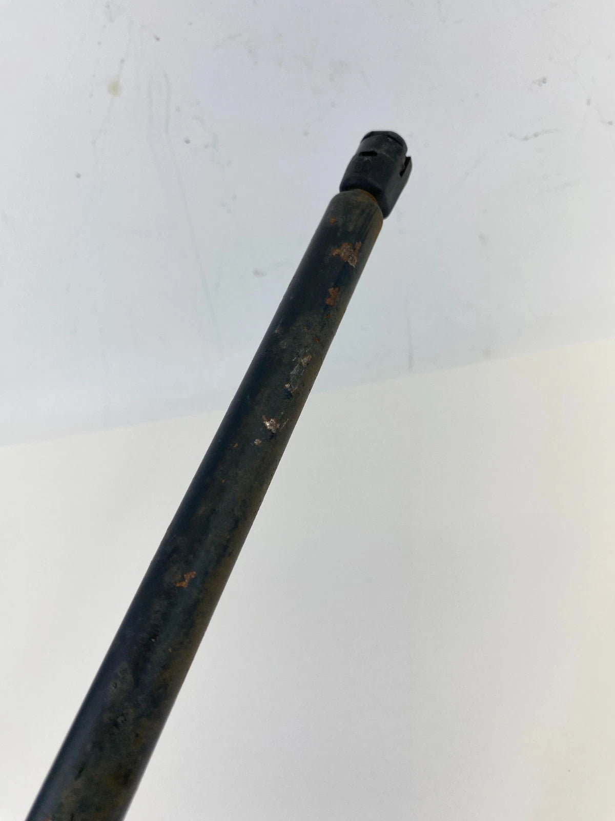 1998-2010 VOLKSWAGEN BEETLE FRONT RIGHT HOOD LID STRUT LIFT SUPPORT OEM