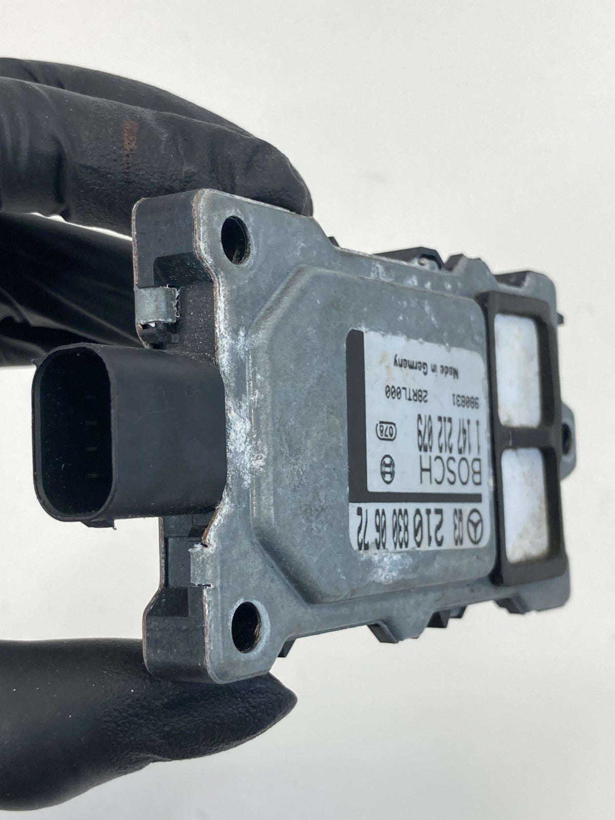 1998-2002 Mercedes-Benz E430 Air Emission Pollutant Quality Sensor 210-830-06-72