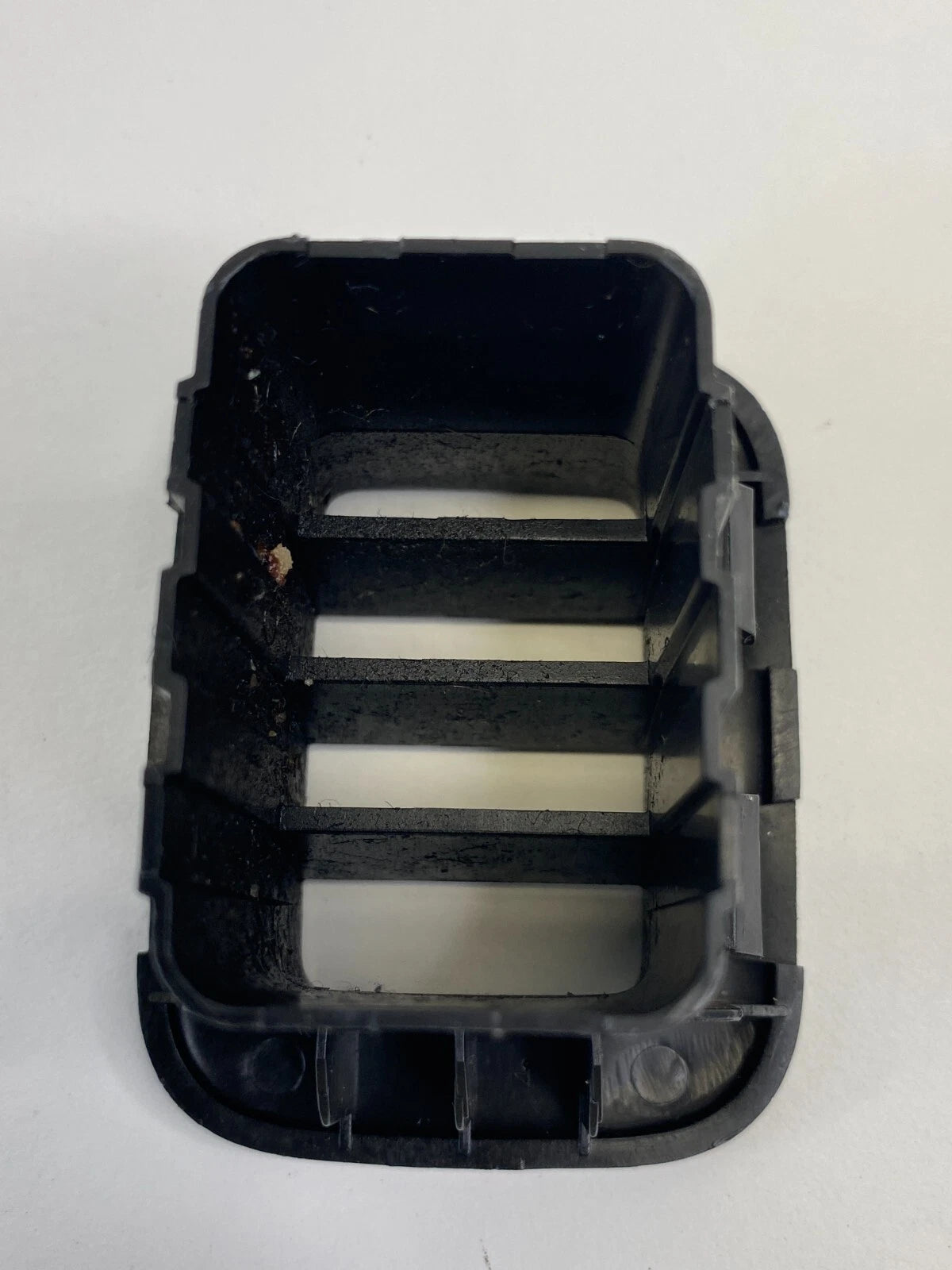 2009-2012 CHEVY TRAVERSE LOWER CENTER CONSOLE AIR VENT DUCT GRILL OUTLET OEM