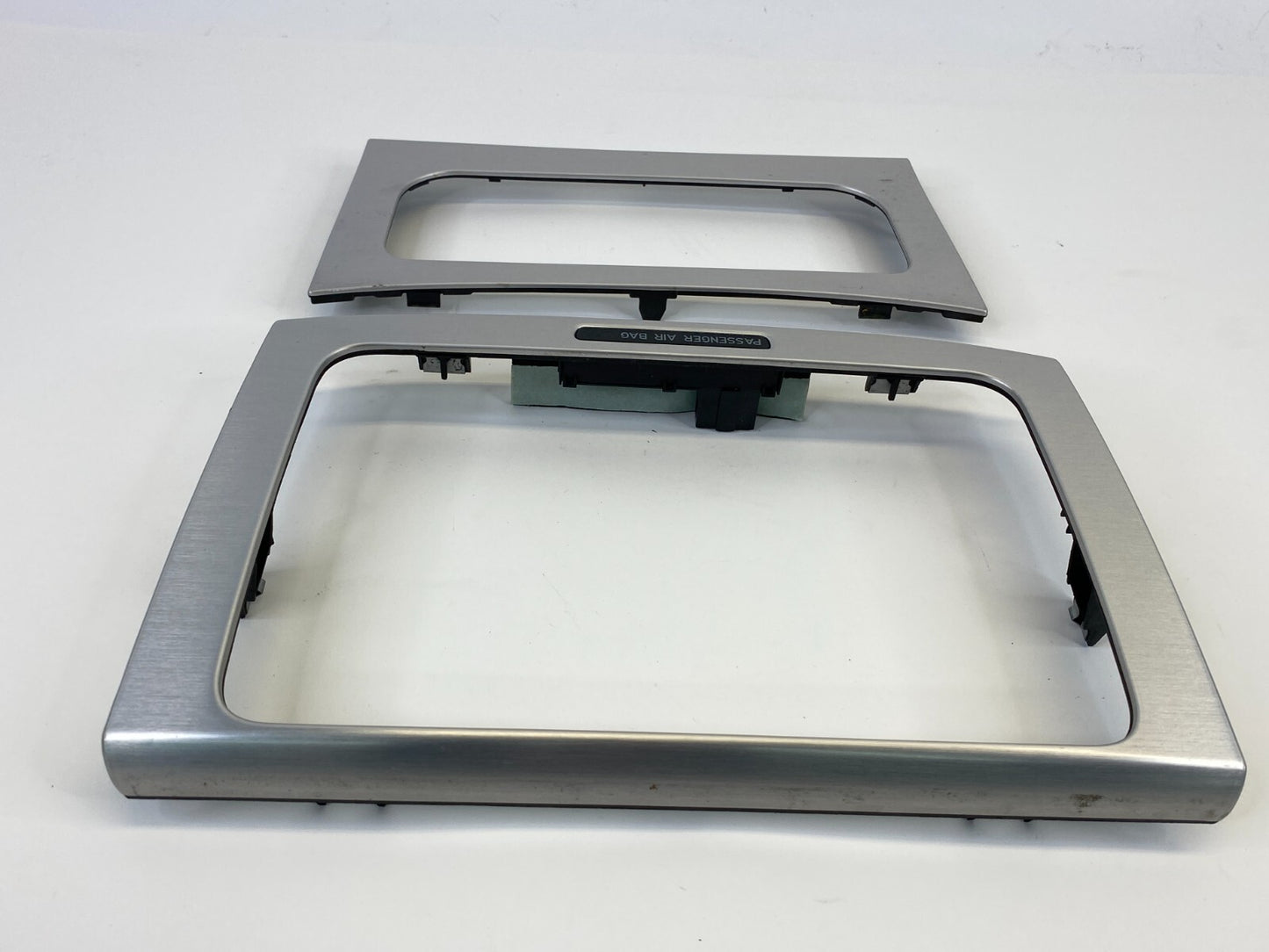 2009-2011 Volkswagen CC Center Dash Radio Panel Trim Cover Bezel Panel Set OEM