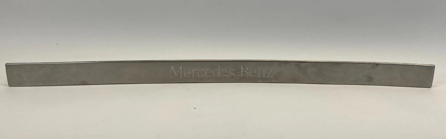 2002 2003 MERCEDES-BENZ ML 320 FRONT RIGHT DOOR SCUFF SILL TRIM PLATE OEM