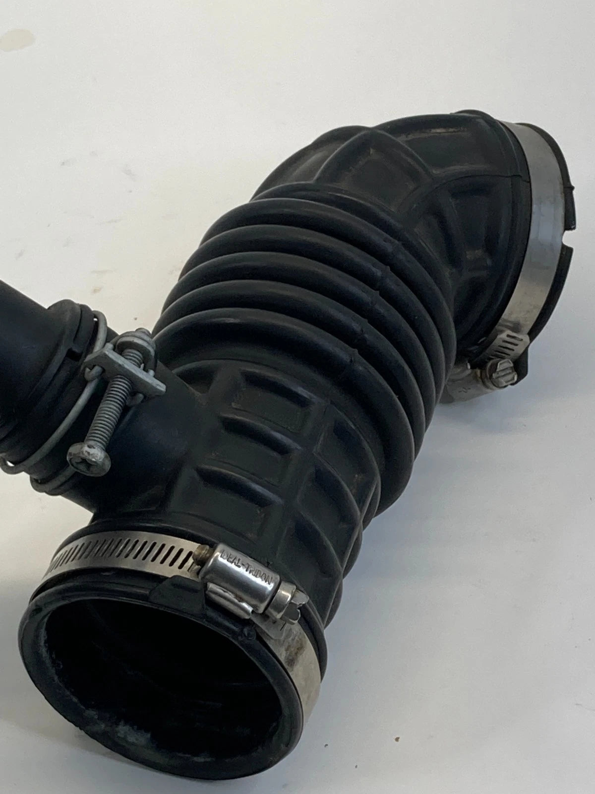 2013-2019 Nissan Sentra 1.8L L4 Air Intake Hose Cleaner Duct Pipe Tube OEM