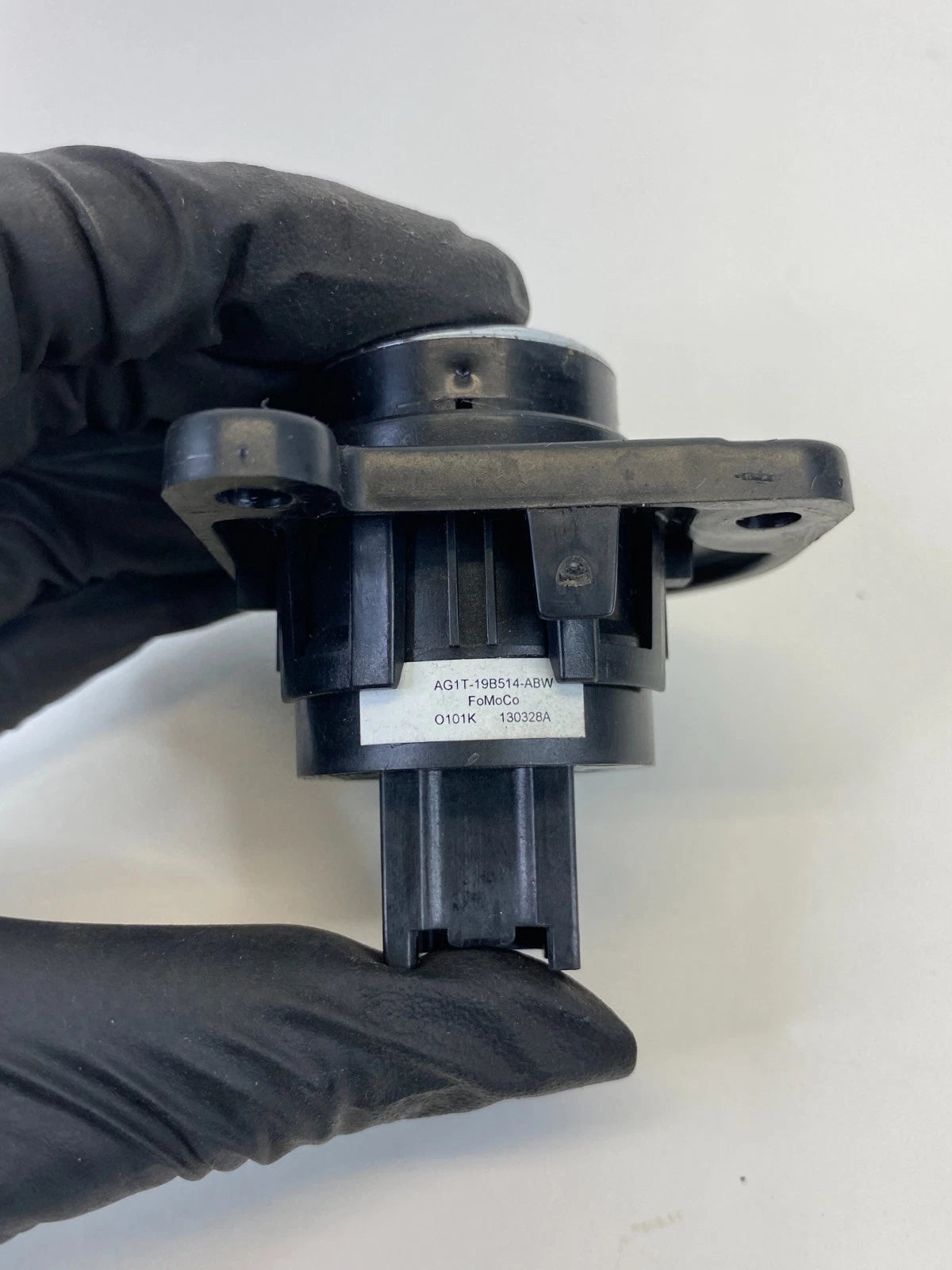 10-19 FORD TAURUS INTERCEPTOR SEDAN TRUNK OPEN RELEASE SWITCH AG1T19B514ABW OEM