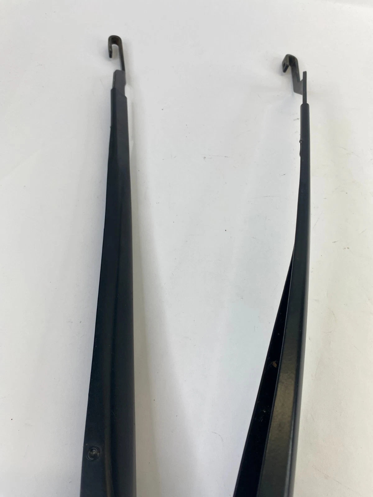 2009-2015 TOYOTA VENZA FRONT WINDSHIELD WIPER ARM LEFT & RIGHT OEM