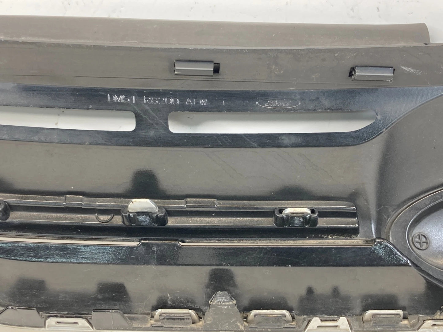 2013-2018 FORD C-MAX FRONT UPPER GRILL GRILLE ASSEMBLY DM51-R8200-AFW OEM