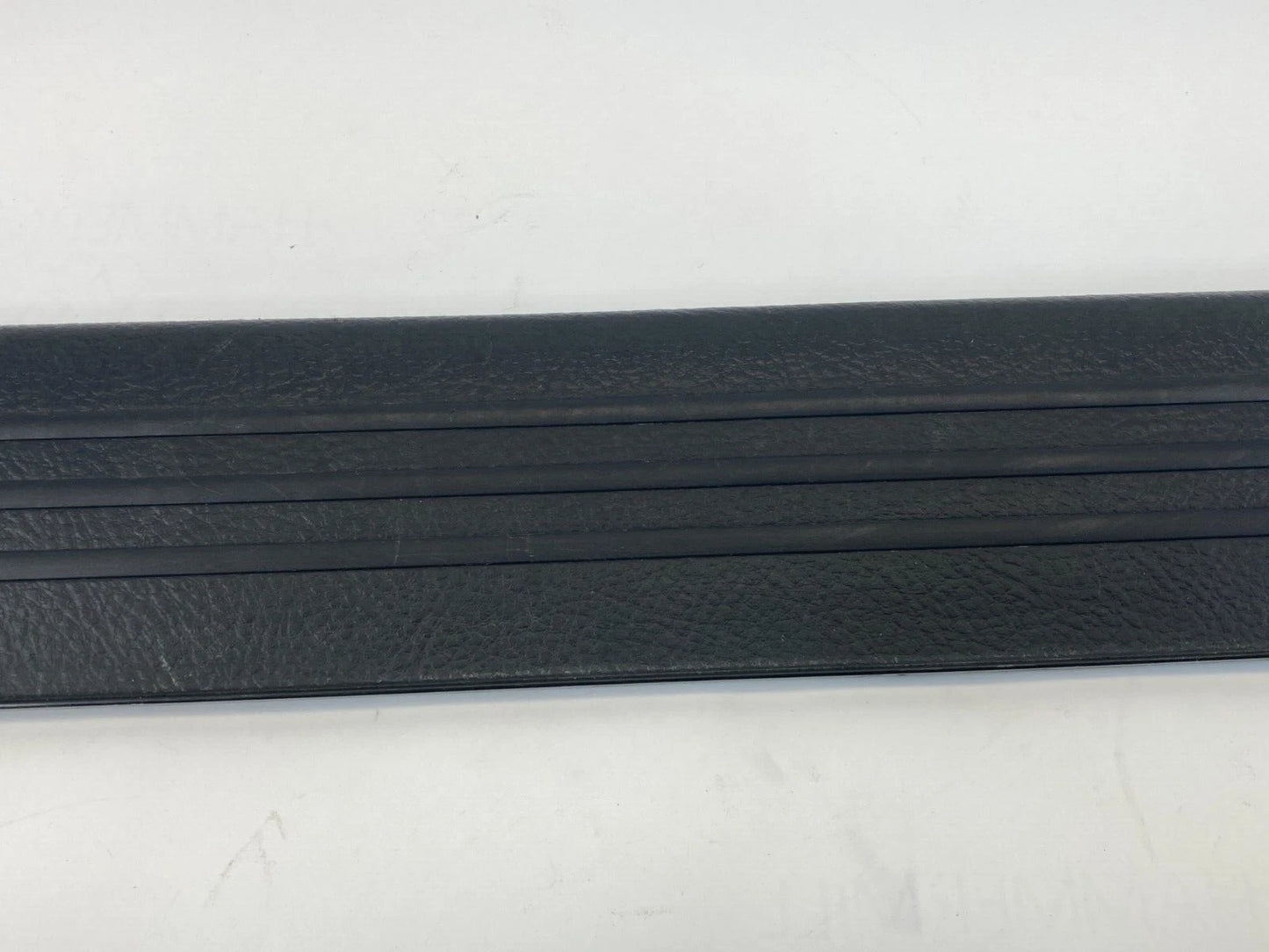 2004-2009 TOYOTA PRIUS FRONT RIGHT SIDE DOOR SILL SCUFF STRIP PLATE 67911-47020