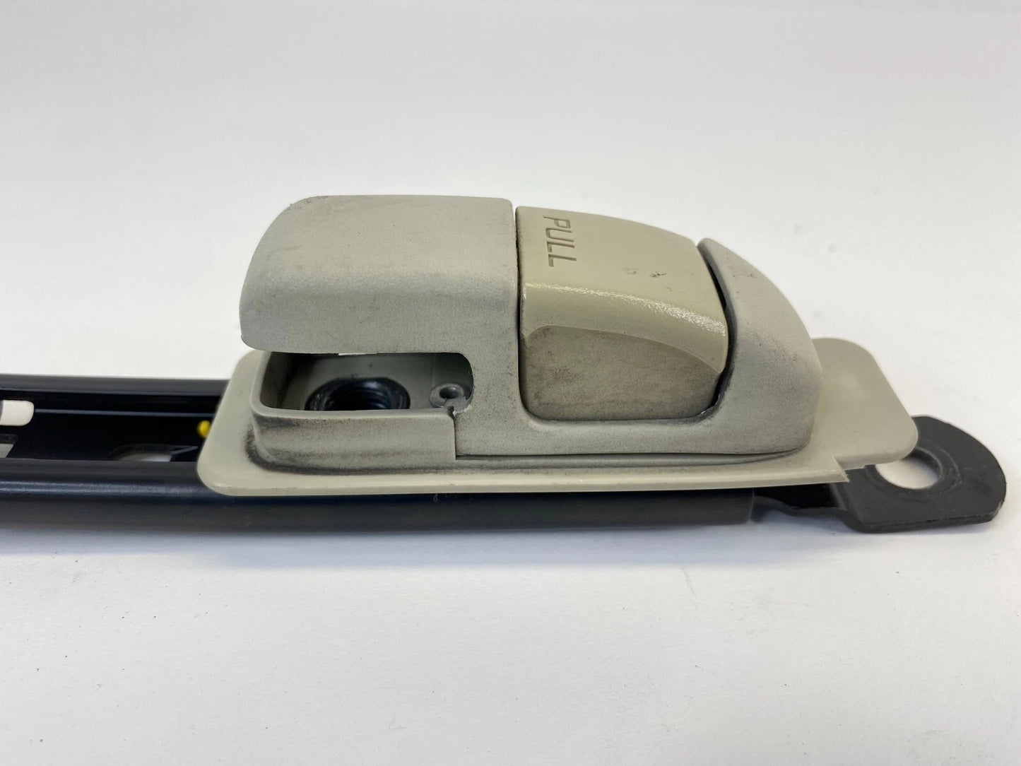 2007-2010 NISSAN SENTRA FRONT LEFT DRIVER SIDE SEAT BELT HEIGHT ADJUSTER OEM