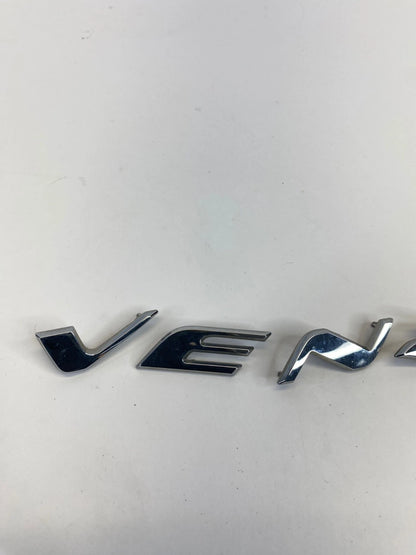 2009-2015 TOYOTA VENZA REAR LIFTGATE HATCH EMBLEM CENTER NAMEPLATE OEM FACTORY