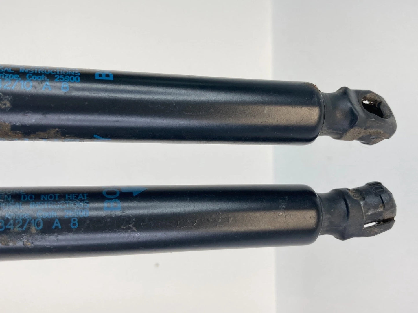 09-11 DODGE JOURNEY TRUNK TAILGATE LIFT CYLINDER SUPPORT SHOCK PAIR 05178293AC