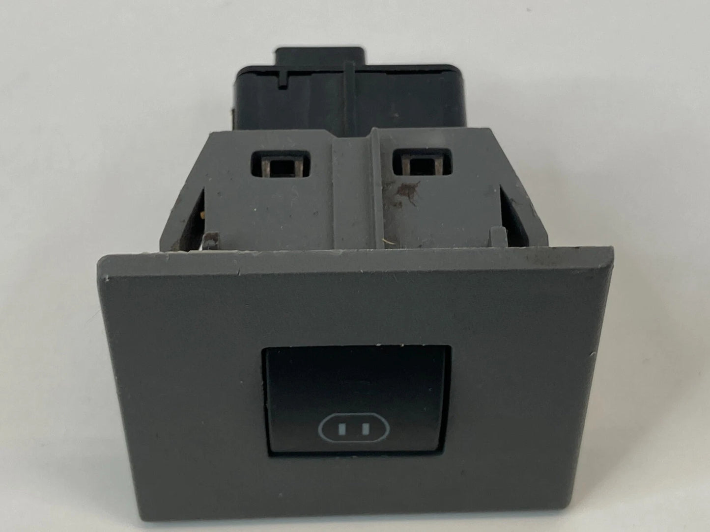 08-10 DODGE GRAND CARAVAN POWER INVERTER SWITCH BUTTON W/ BEZEL TRIM L0110163-A0