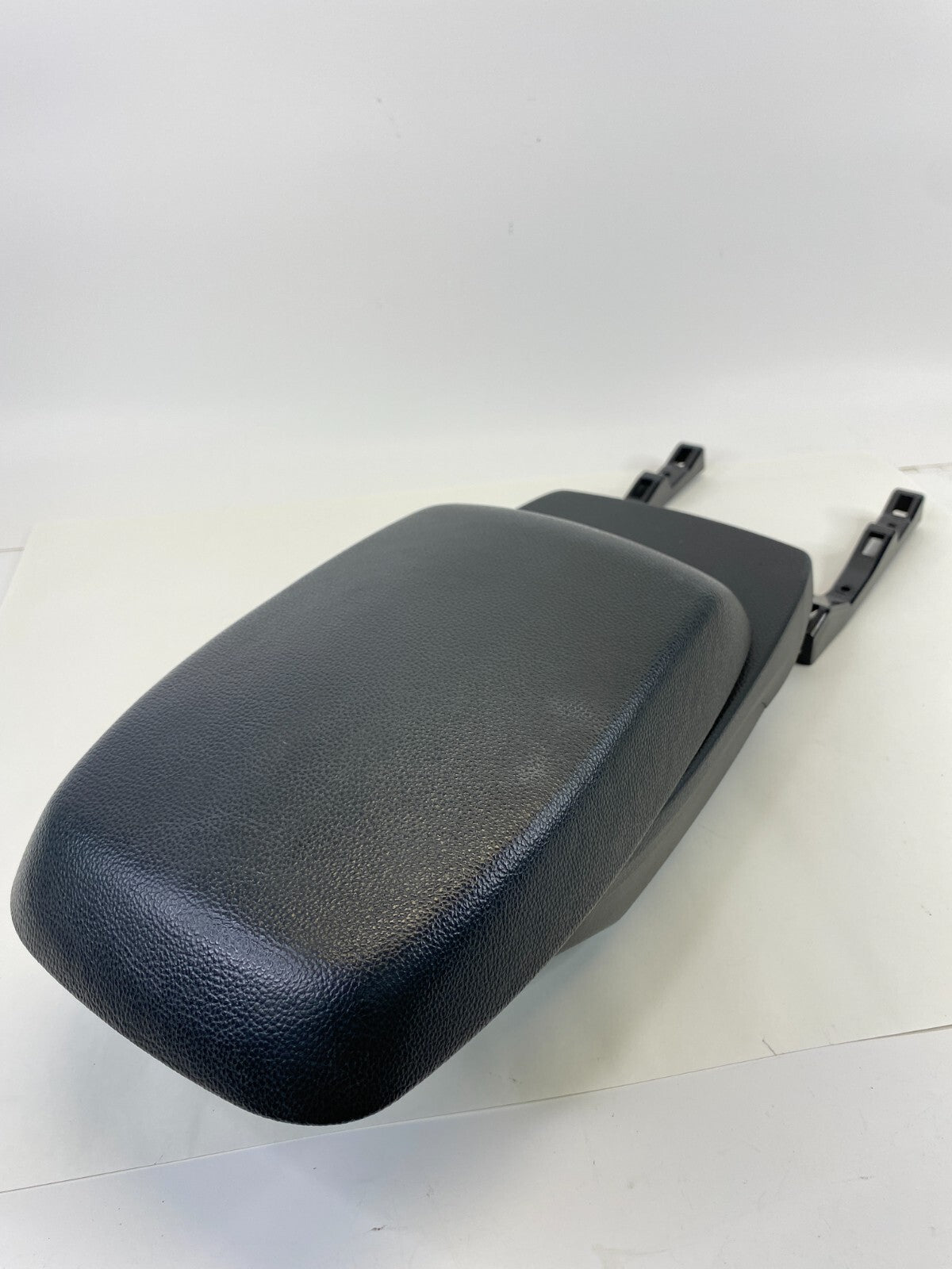 13-17 Hyundai Elantra GT Center Console Arm Rest Lid Cover w/ Sliding Armrest