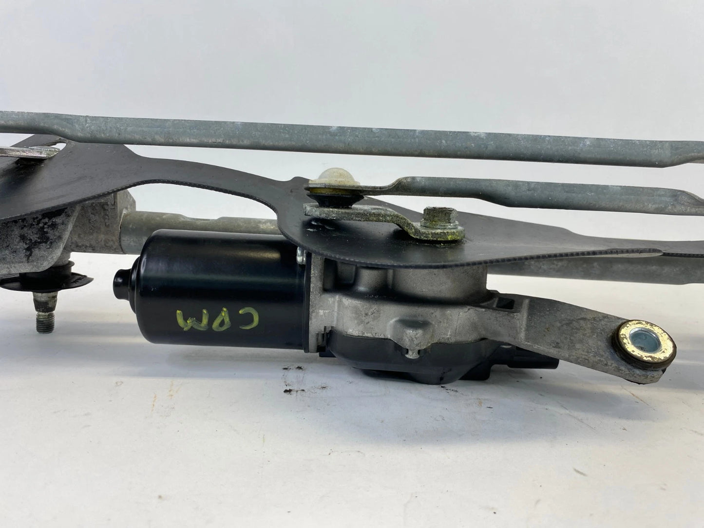 2010-2017 CHEVROLET EQUINOX WINDSHIELD WIPER MOTOR AT FRONT OEM FACTORY 84241847
