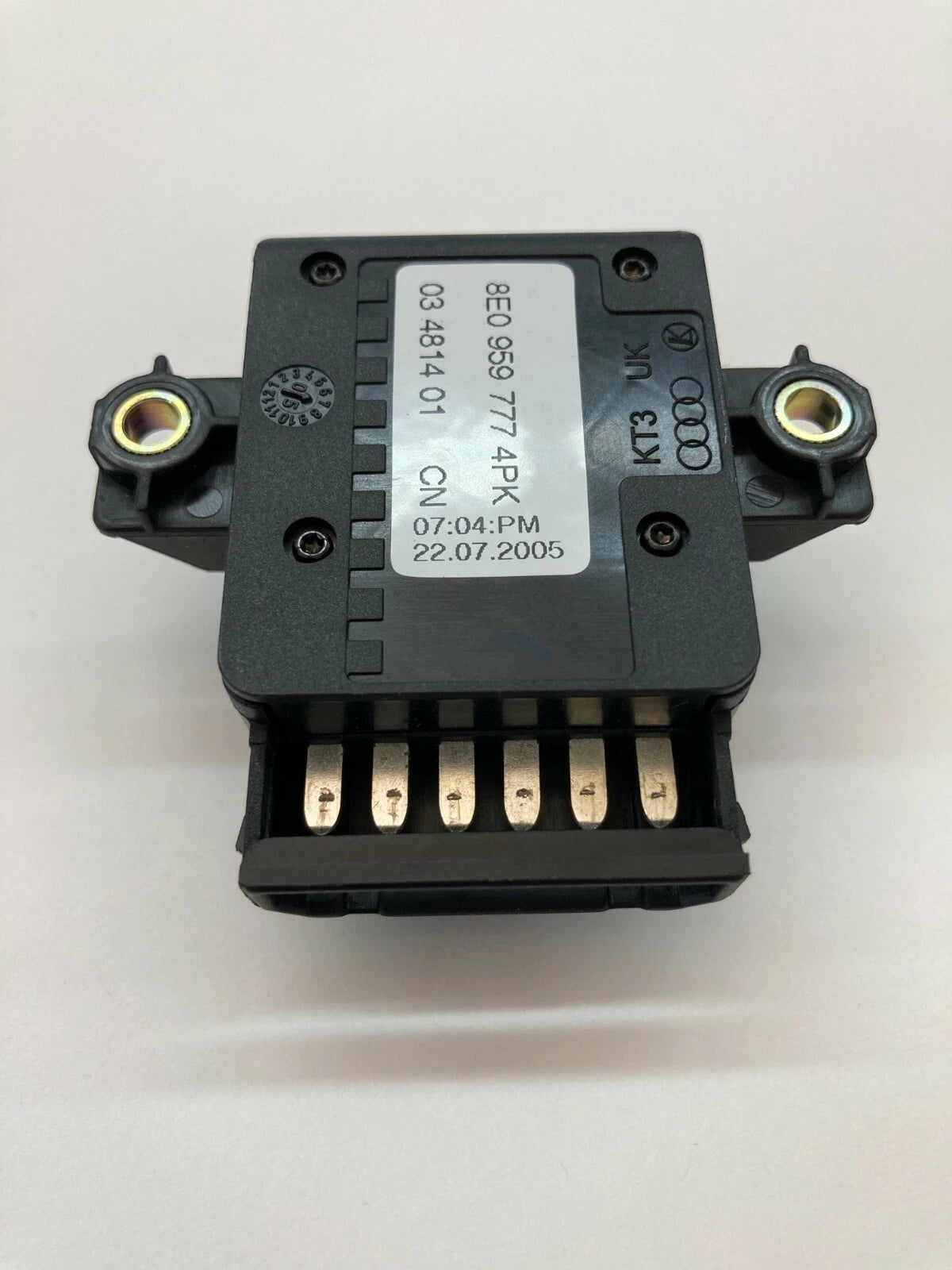 06-10 VOLKSWAGEN PASSAT 05-10 JETTA RIGHT SEAT LUMBAR ADJUST SWITCH 8E0959777