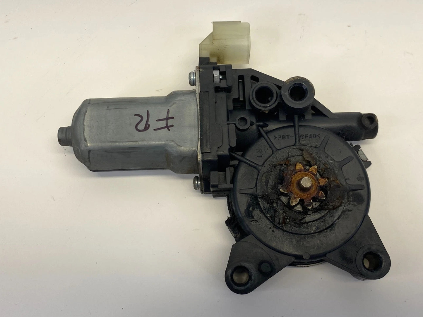 2010-2013 KIA FORTE FRONT RIGHT PASSENGER SIDE POWER WINDOW MOTOR 82460-1M000