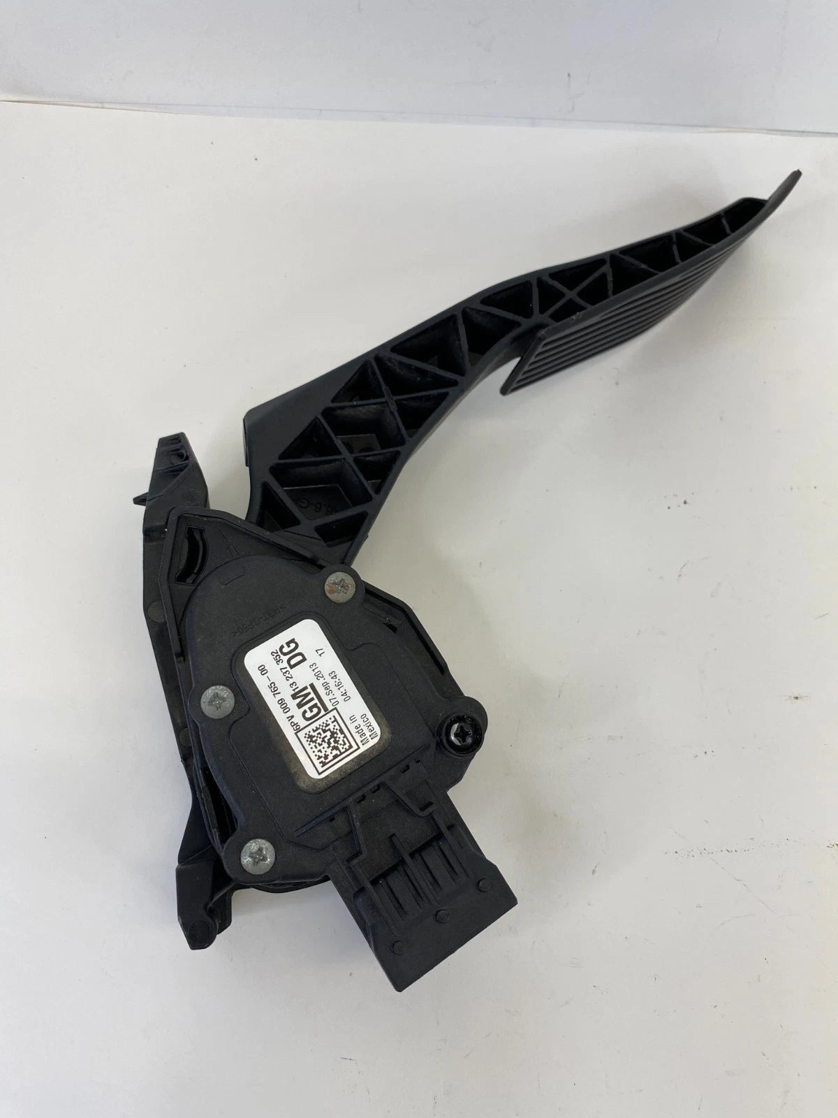 2003-2015 CHEVROLET MALIBU ACCELERATOR GAS PEDAL POSITION SENSOR 13237352 OEM