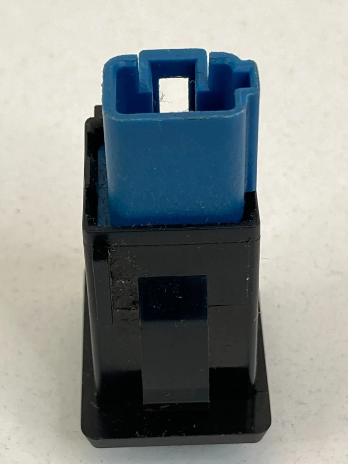 2006-2013 LEXUS IS250 TRUNK RELEASE OPENER CANCEL CONTROL SWITCH BUTTON OEM