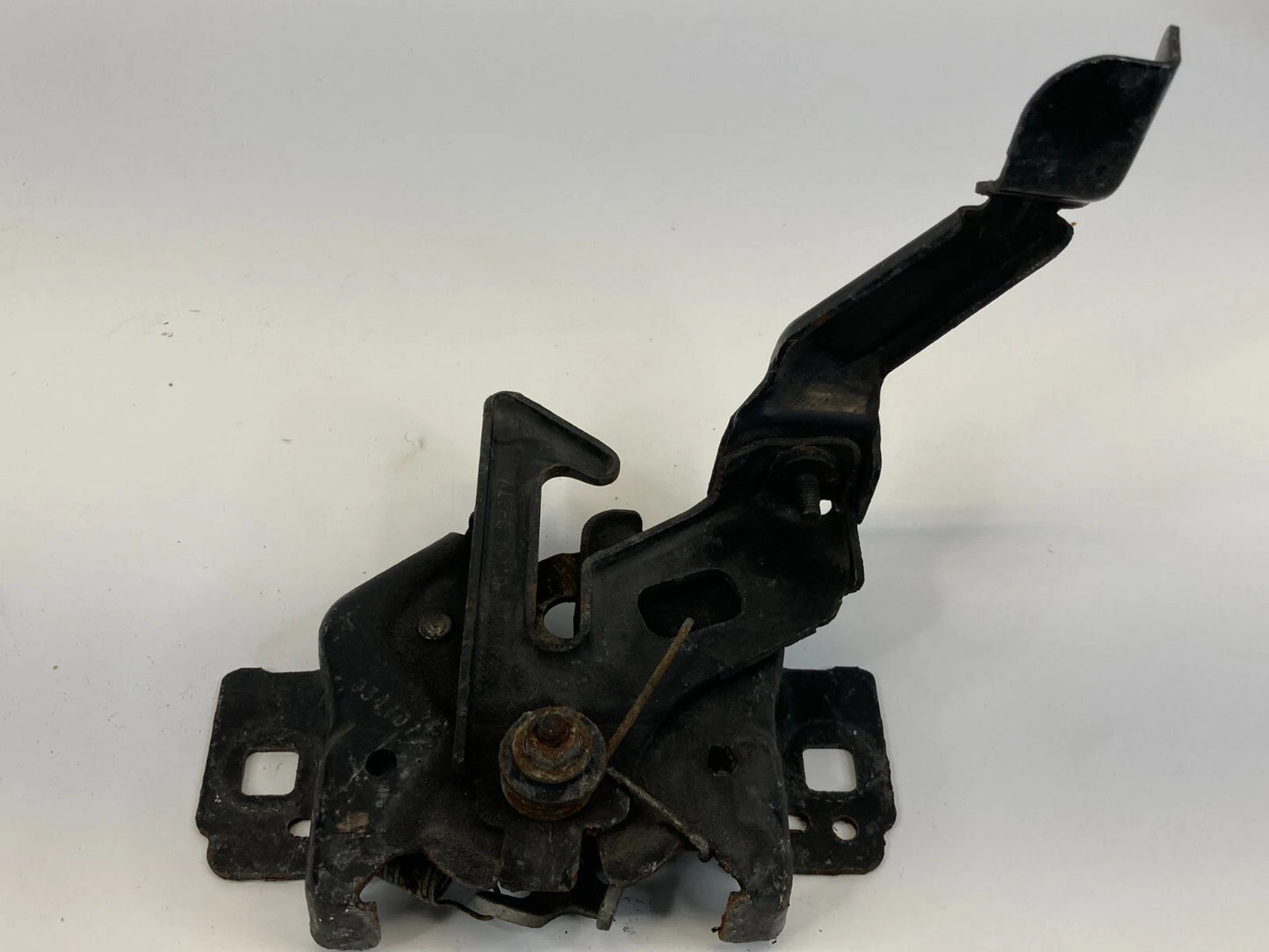 2008-2012 FORD ESCAPE FRONT HOOD LATCH LOCK RELEASE ACTUATOR 8L84-16A770 OEM