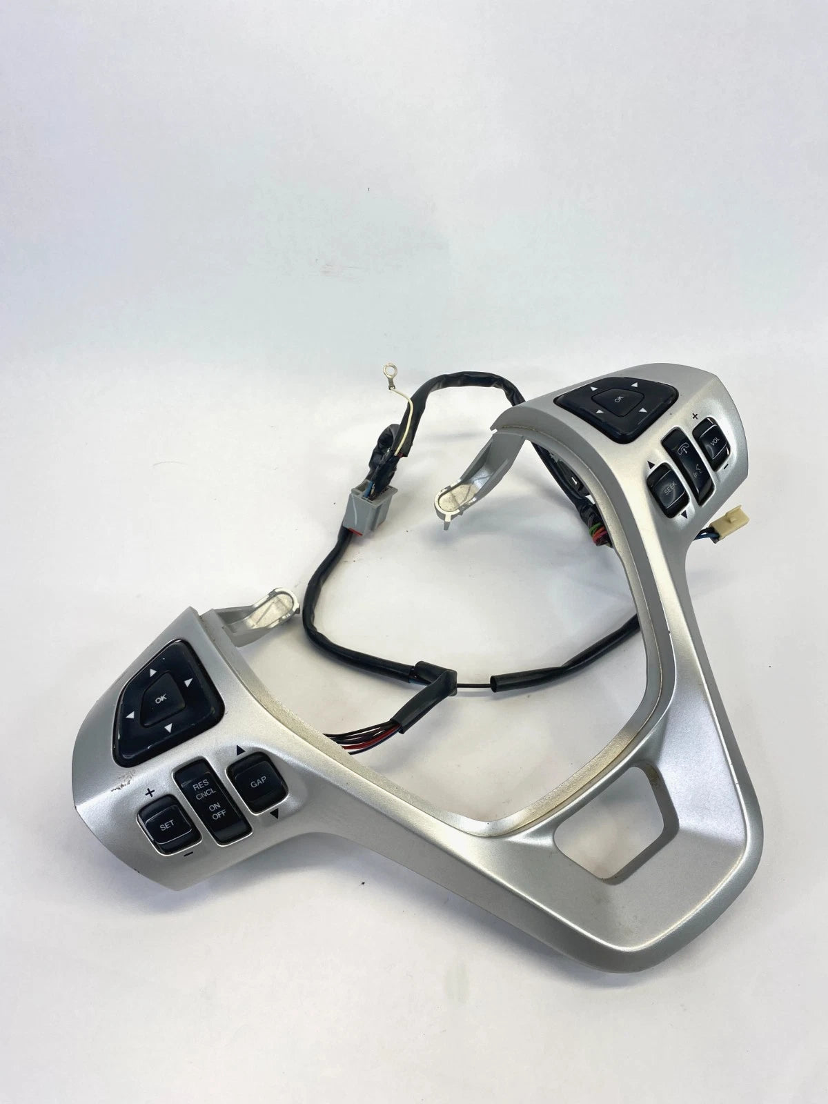 11-15 EXPLORER 13-19 FLEX STEERING WHEEL AUDIO RADIO & CRUISE CONTROL SWITCH OEM