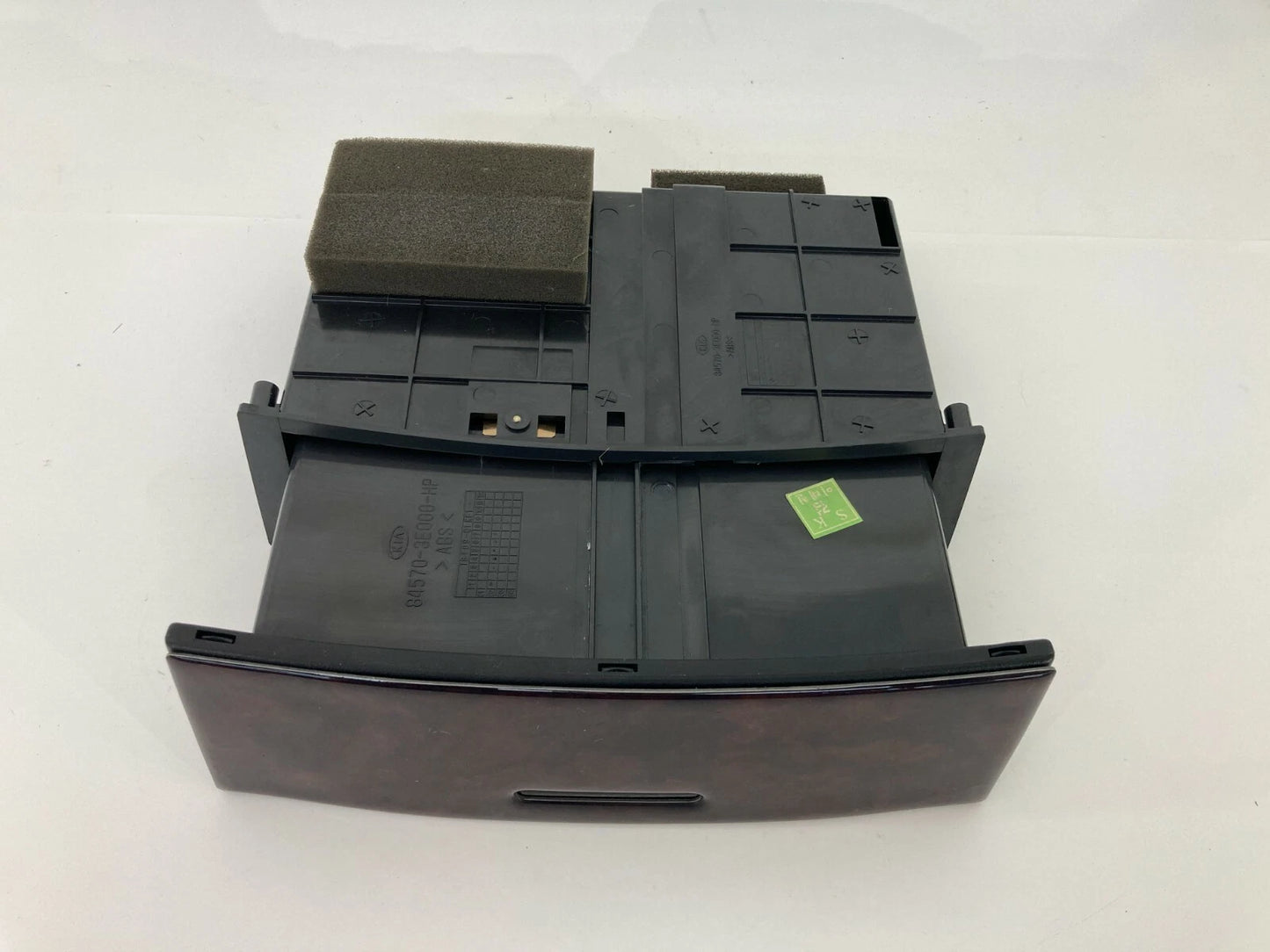 03-06 KIA SORENTO CENTER DASH STORAGE TRAY CUBBY COMPARTMENT TRIM 84570-3E000