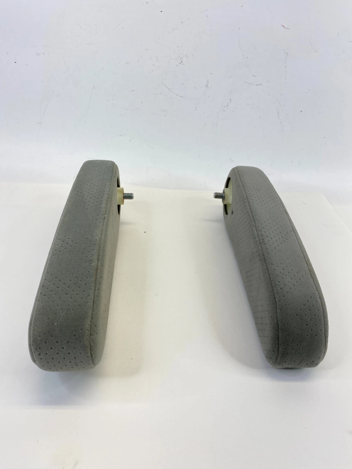 05-10 HONDA ODYSSEY REAR LEFT SIDE LEFT & RIGHT POSITION SEAT ARMREST ARM REST
