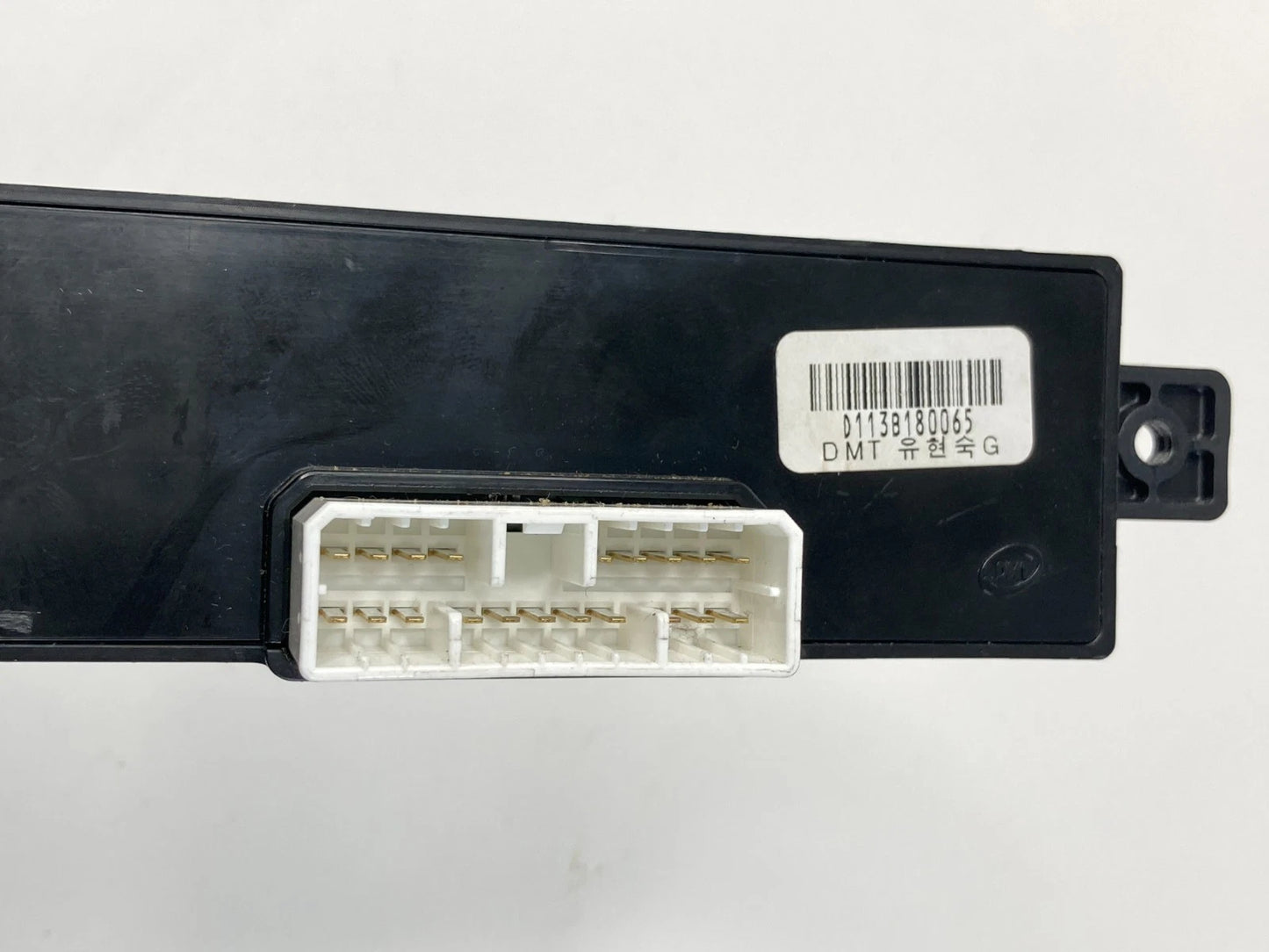 2013-2017 HYUNDAI SANTA FE FRONT LEFT POWER SEAT ADJUSTMENT CONTROL SWITCH OEM