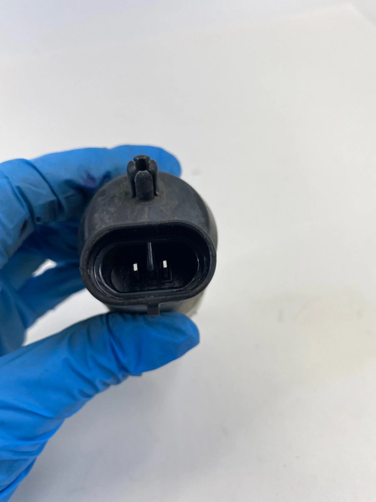 2005-2009 SAAB 9-7X WIPER REAR WASHER FLUID RESERVOIR PUMP 10386728 OEM
