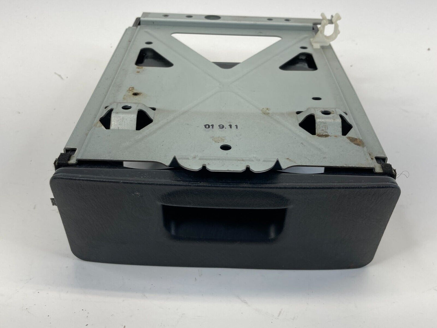 2001-2004 Nissan Pathfinder Rear Center Console Dual Cup Holder Cupholder OEM