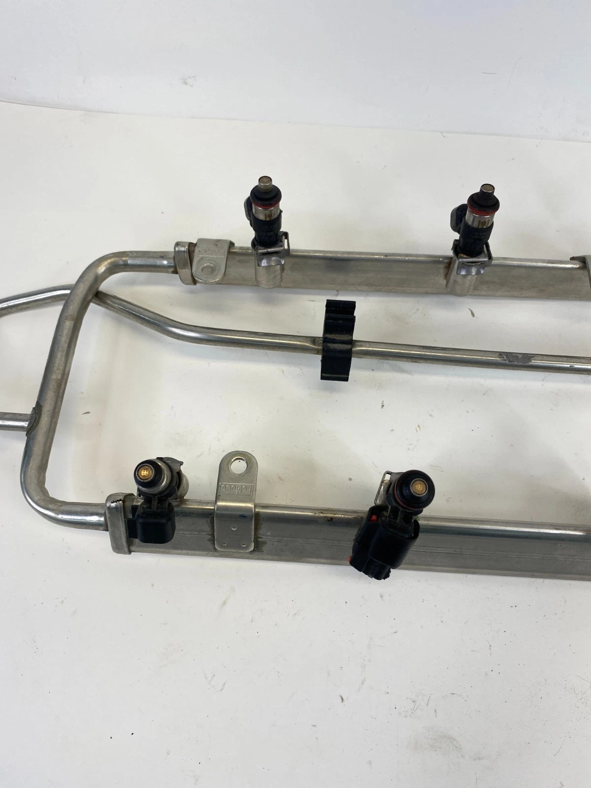 2013-2019 FORD FLEX 3.5L ENGINE FUEL SUPPLY INJECTOR INJECTION RAIL W/ LINE OEM