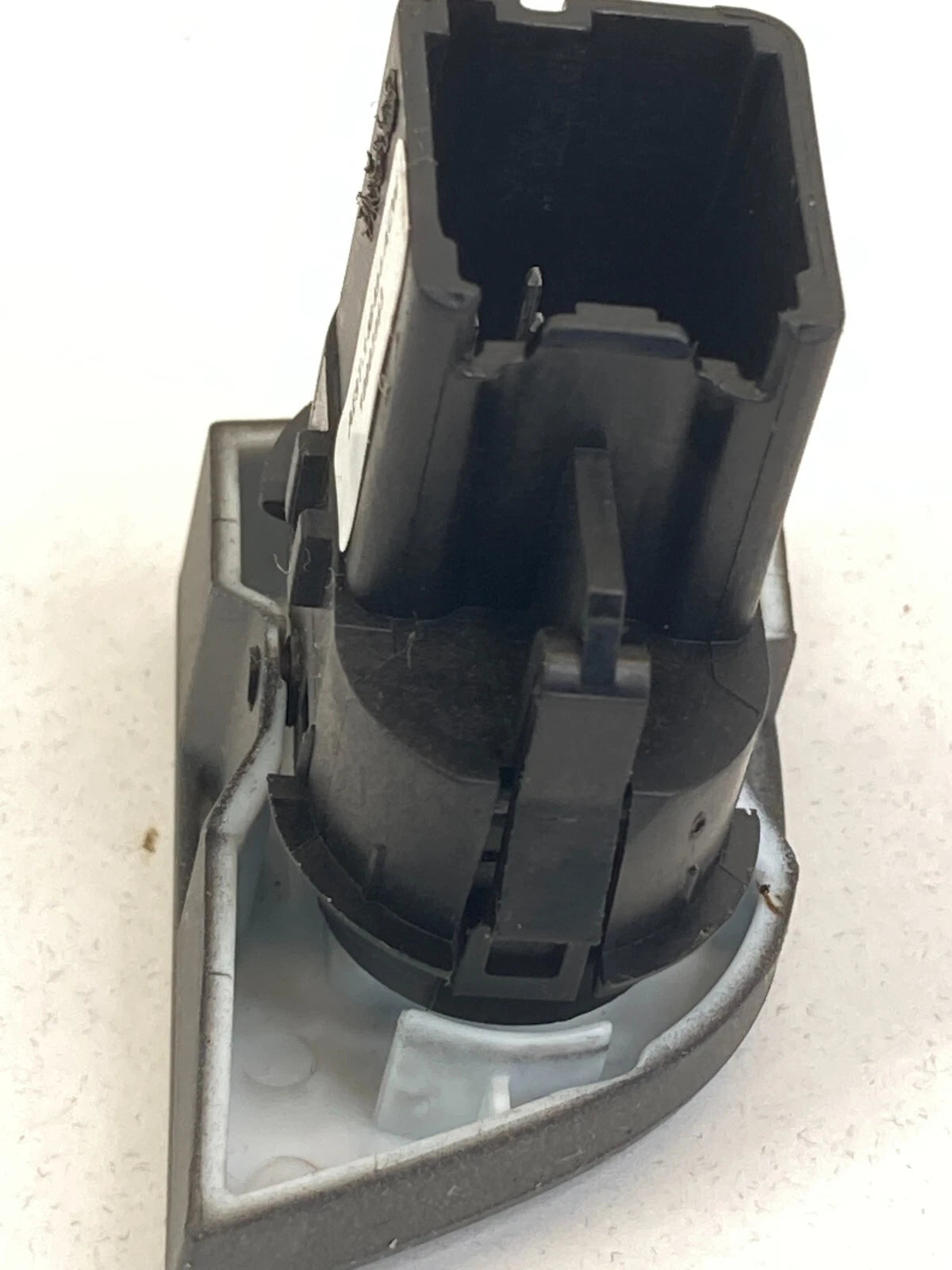 2010-2019 LINCOLN MKT FRONT LEFT DRIVER SIDE FOOT PEDAL HEIGHT ADJUSTER SWITCH