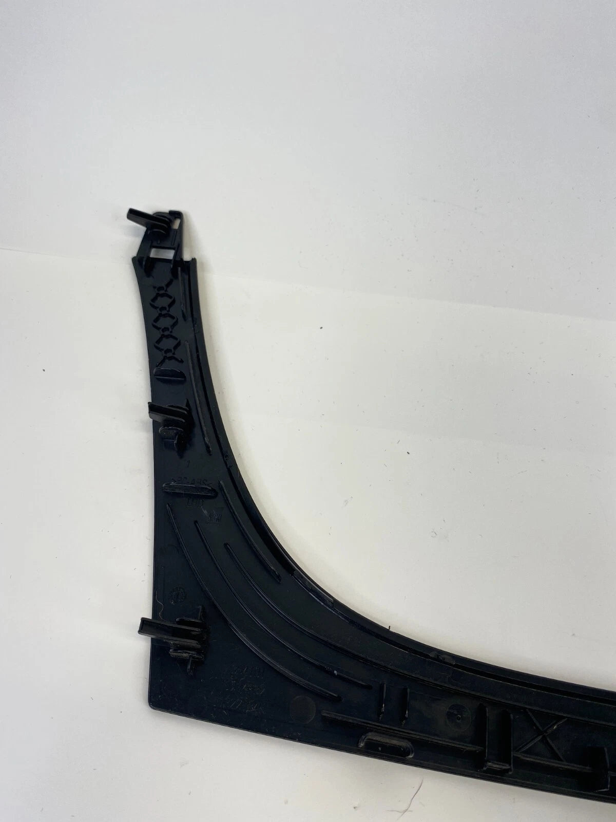2011-2013 BUICK REGAL FRONT RIGHT SIDE LOWER DASH COVER TRIM MOLDING 13221845