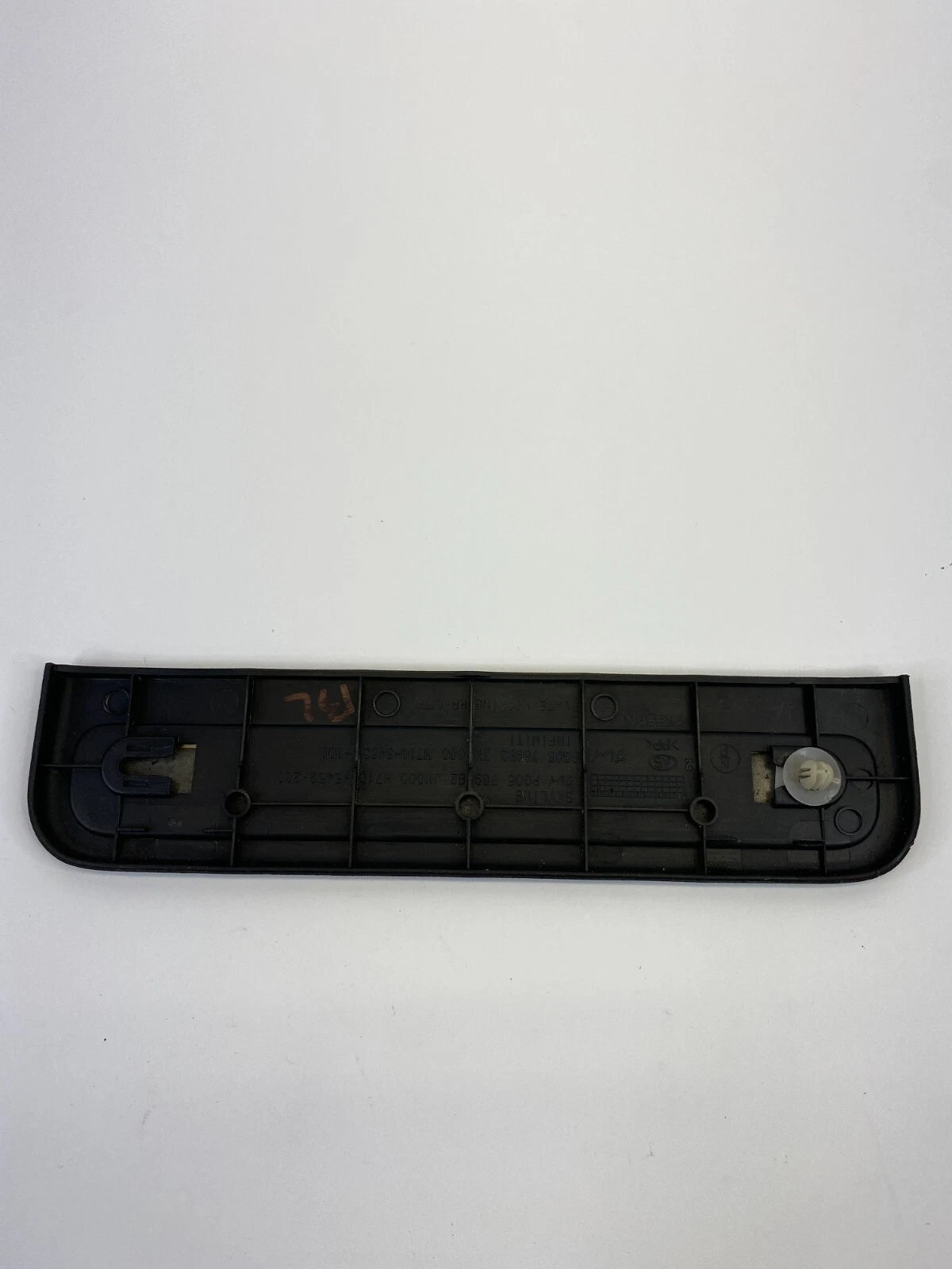 07 08 INFINITI G35 SEDAN REAR LEFT DOOR SILL SCUFF KICK PLATE 769B2-JK000 OEM