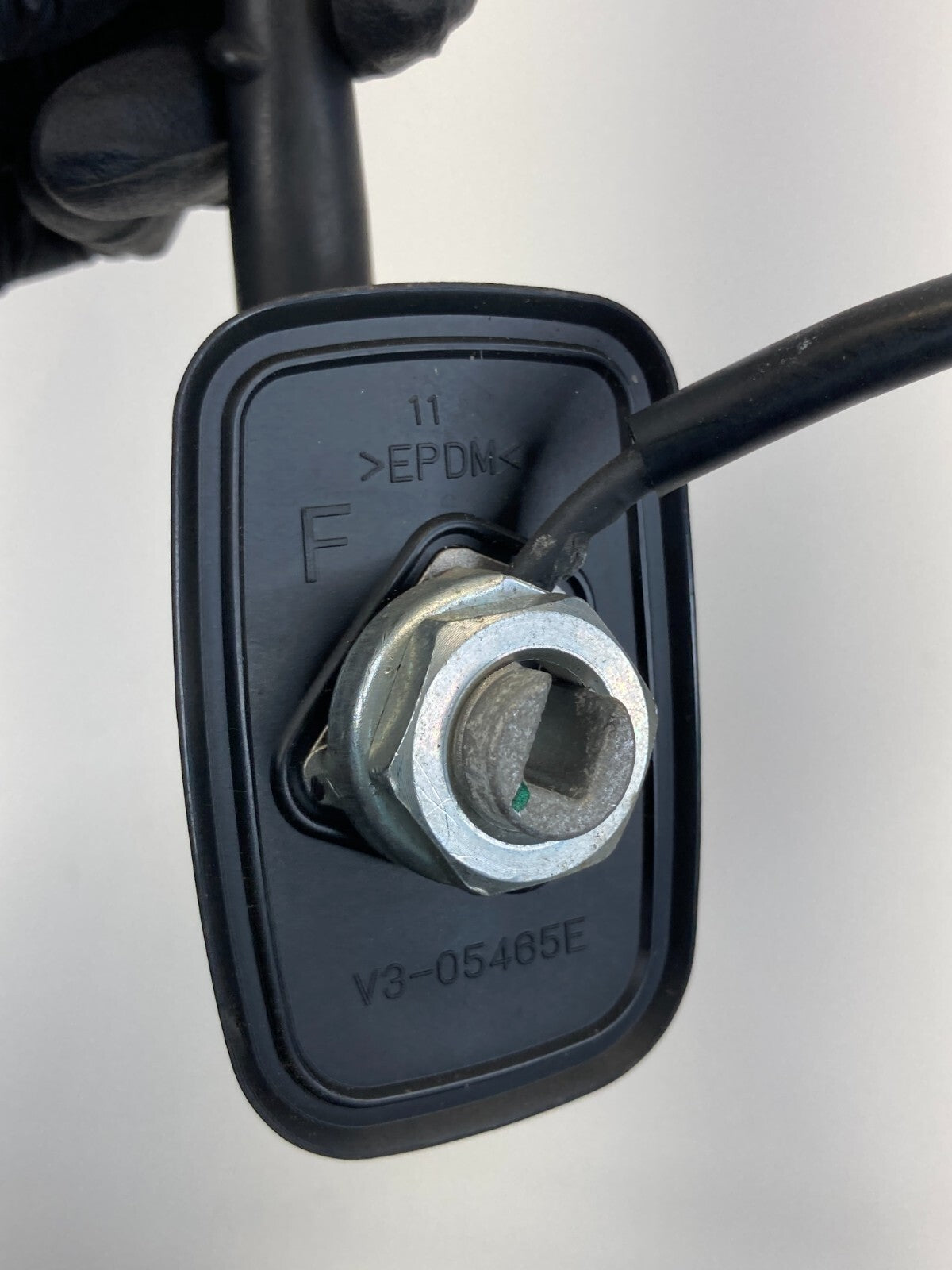 2003-2008 Infiniti FX35 Roof Mounted AM FM Radio Signal Antenna OEM