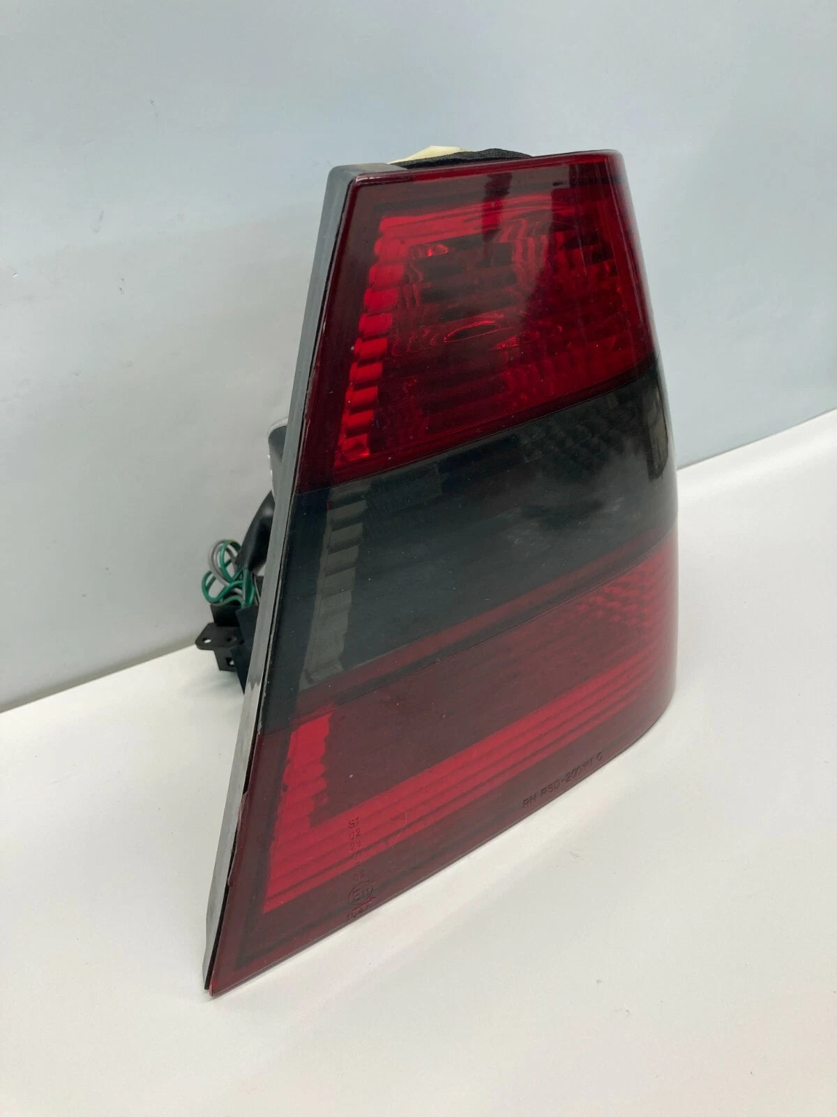 2001 BMW 3-SERIES 325I SEDAN REAR RIGHT PASSENGER SIDE OUTER TAILLIGHT TAIL LAMP