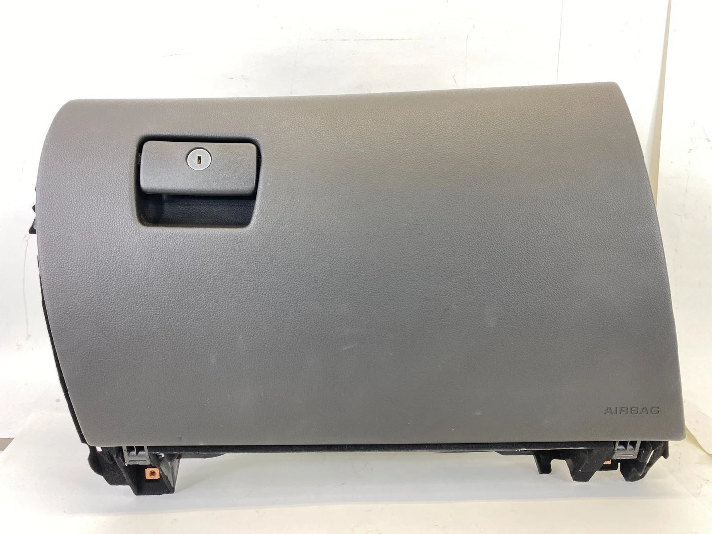 2013-2019 CADILLAC ATS BOX LOCK LATCH HANDLE STORAGE COMPARTMENT 22961869 OEM