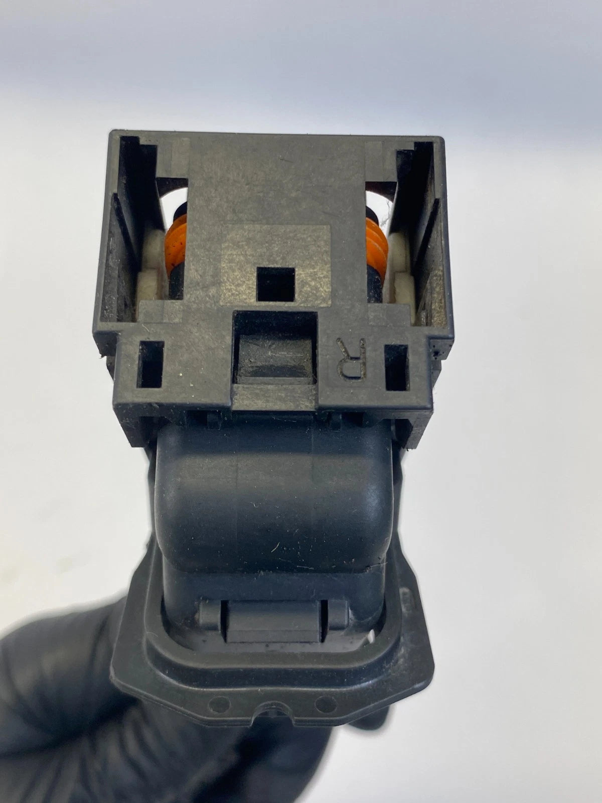 2011-2017 HONDA ODYSSEY 3.5L FWD ABS ANTI LOCK BRAKE PUMP RELAY PLUG CONNECTOR