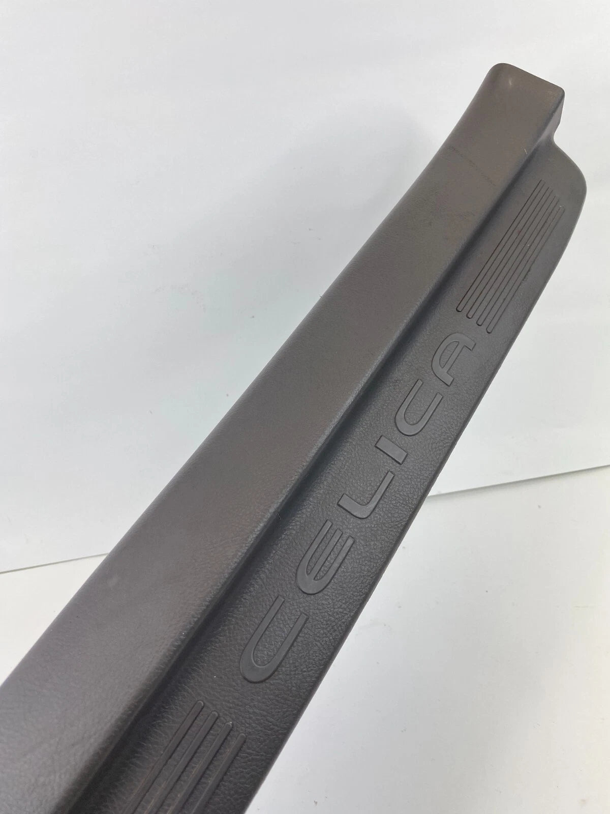 00-05 TOYOTA CELICA LEFT SIDE DOOR SCUFF SILL PLATE COVER PANEL 67914-20200 OEM